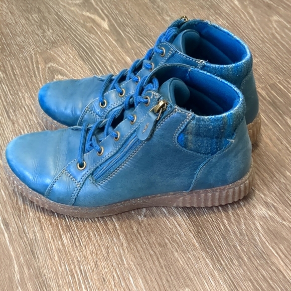 Clarks Caroline Park Ocean Blue Leather Boots - Picture 5 of 9